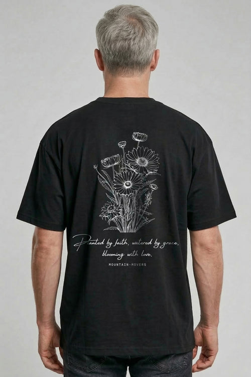 Geplant door Faith Sketch Oversized T-shirt Rugprint