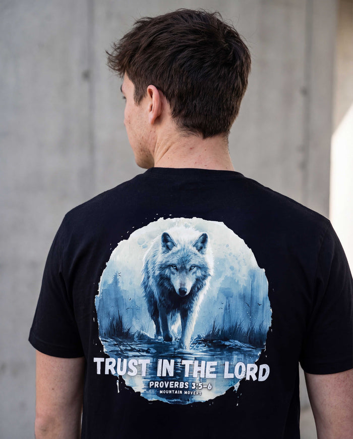 trust in the lord wolf Shirt Backprint