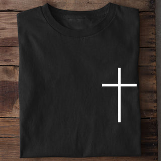 Kreuz Shirt minimalistic Detailansicht, Mountain Movers christliche Streetwear