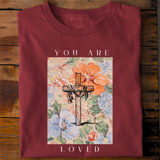 You are Loved - Cross Flower Shirt Detailansicht, Mountain Movers christliche Streetwear