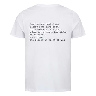 Some Days suck T-Shirt getragen, Mountain Movers christliche Mode
