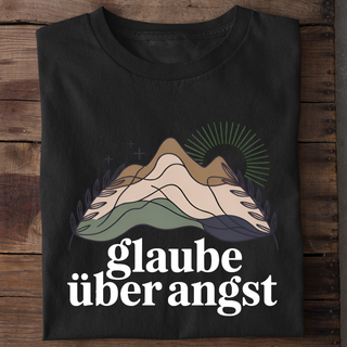 Glaube über Angst Shirt Detailansicht, Mountain Movers christliche Streetwear