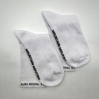 Nothing is impossible Socken Detailansicht, Mountain Movers christliche Streetwear