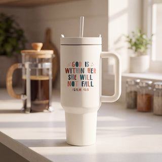 God is within her Thermobecher von Mountain Movers auf einer Kuechentheke