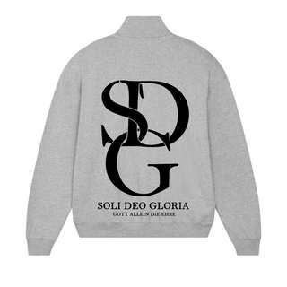 Soli Deo Gloria Half Zip Sweater Detailansicht, Mountain Movers christliche Streetwear