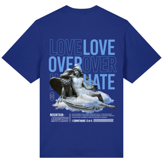 Love over Hate Oversized Shirt Front- & Backprint Detailansicht, Mountain Movers christliche Streetwear