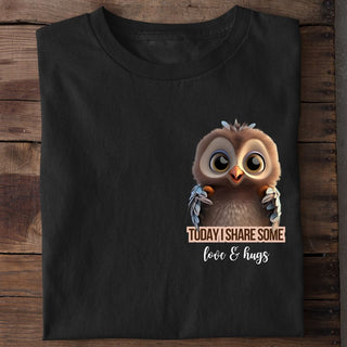 Share Love & Hugs Eule Shirt