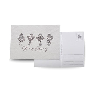 She is strong Flower Postkarte Variante, Mountain Movers christliches Design