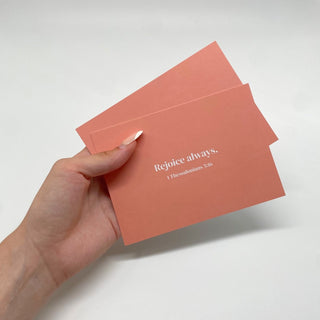 Rejoice always Postkarte Variante, Mountain Movers christliches Design