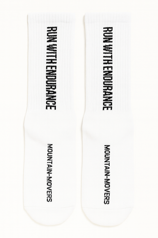 Run with Endurance Socken, christliche Streetwear von Mountain Movers