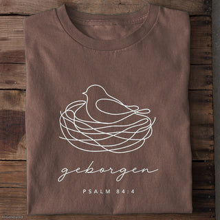 Geborgen Psalm 84:4 T-Shirt Braun