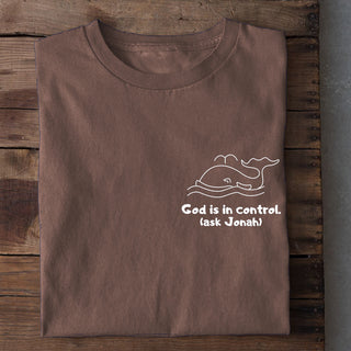 God is in control Shirt Braun