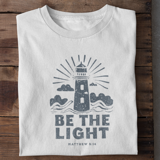 Be the light Retro Shirt Detailansicht, Mountain Movers christliche Streetwear