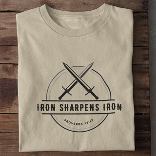 Iron sharpens T-Shirt Detailansicht, Mountain Movers christliche Streetwear