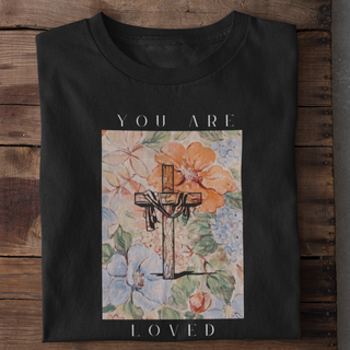 You are Loved - Cross Flower Shirt Variante, Mountain Movers christliches Design