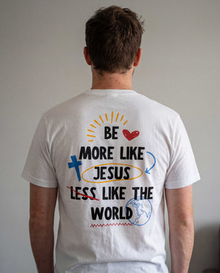 More Like Jesus less like the world Shirt Backprint, christliche Streetwear von Mountain Movers