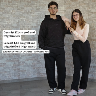 Brustkreuz Jogginghose Detailansicht, Mountain Movers christliche Streetwear