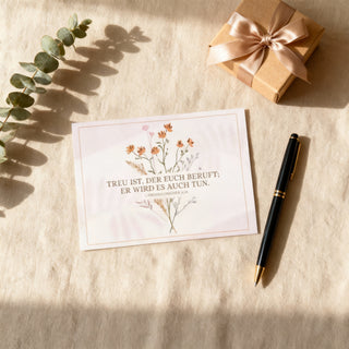 Treu Flower Postkarte, christliche Streetwear von Mountain Movers