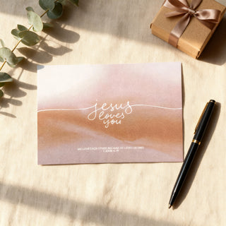 Jesus loves you Postkarte, christliche Streetwear von Mountain Movers