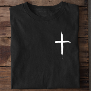 Painted Cross T-Shirt getragen, Mountain Movers christliche Mode