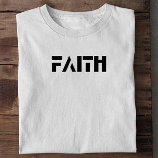 Faith T-Shirt getragen, Mountain Movers christliche Mode