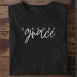 Saved by Grace T-Shirt getragen, Mountain Movers christliche Mode