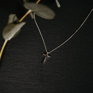 minimalistische 925 Silber Kreuzkette, christliche Streetwear von Mountain Movers