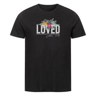 Loved John 3,16 Shirt am Modell christliche Kleidung